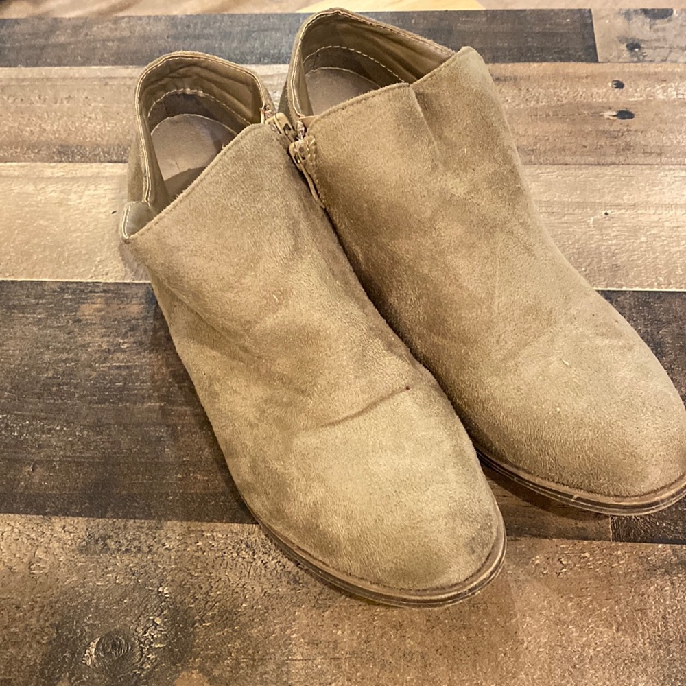 JG suede ankle boots size 9